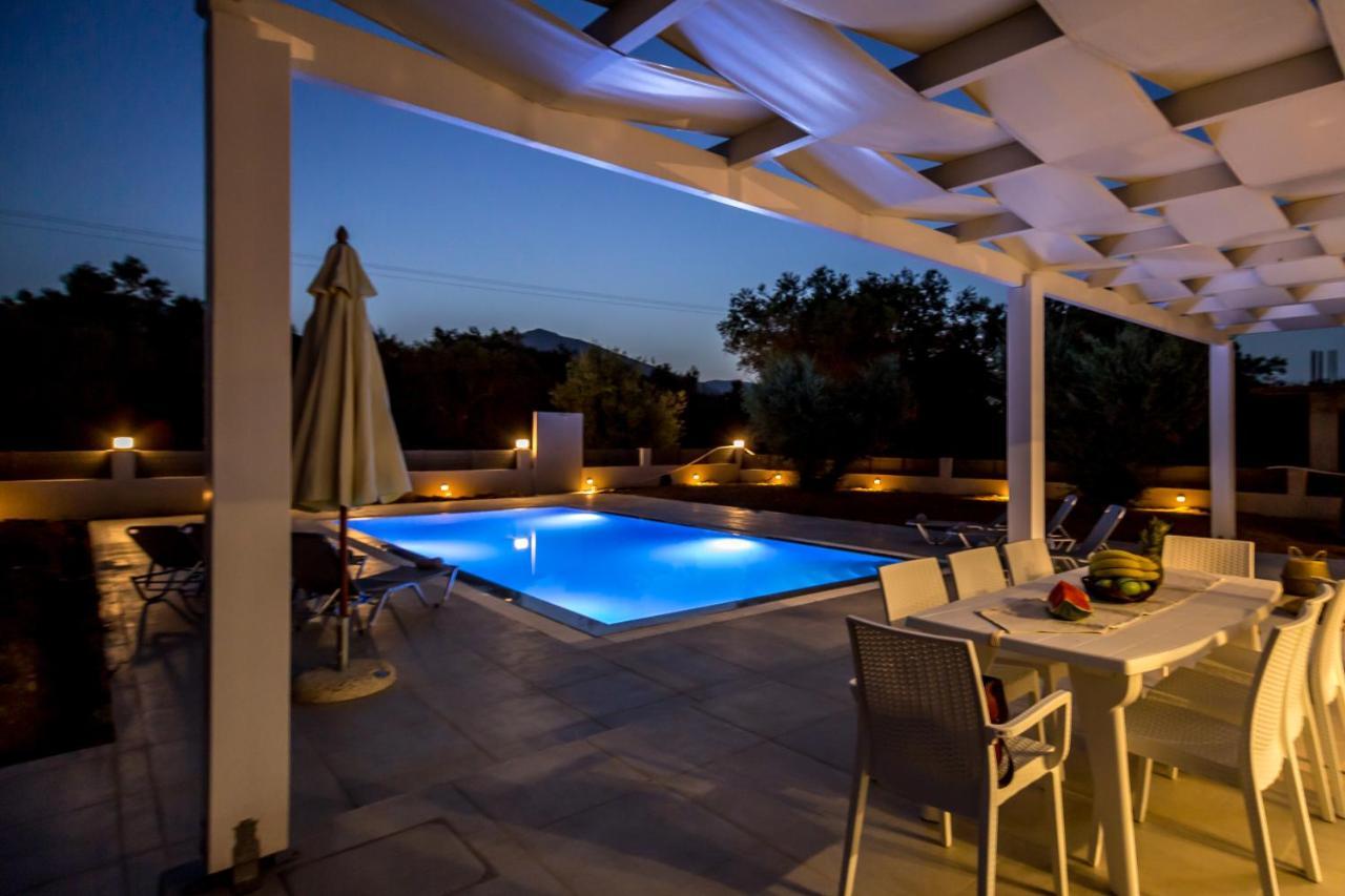 Villa Boviana With Private Swimming Pool Agios Sostis  Exteriér fotografie